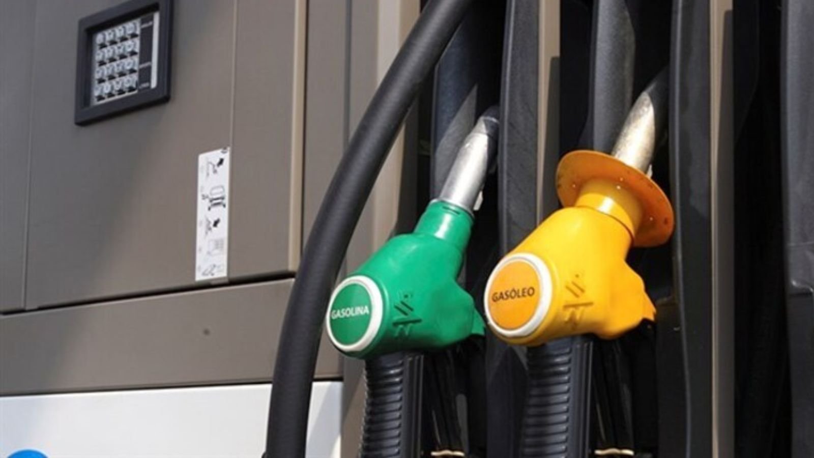 Image from the article Angola Maintains High Level of Fuel Imports in 2024, See more details - Unekao
